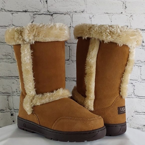 UGG Shoes - UGG SHEARLING BOOTS